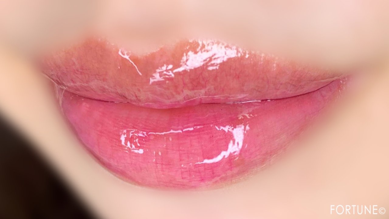 クラランス コンフォート リップオイル 新色 08 ブラックベリー 使用感