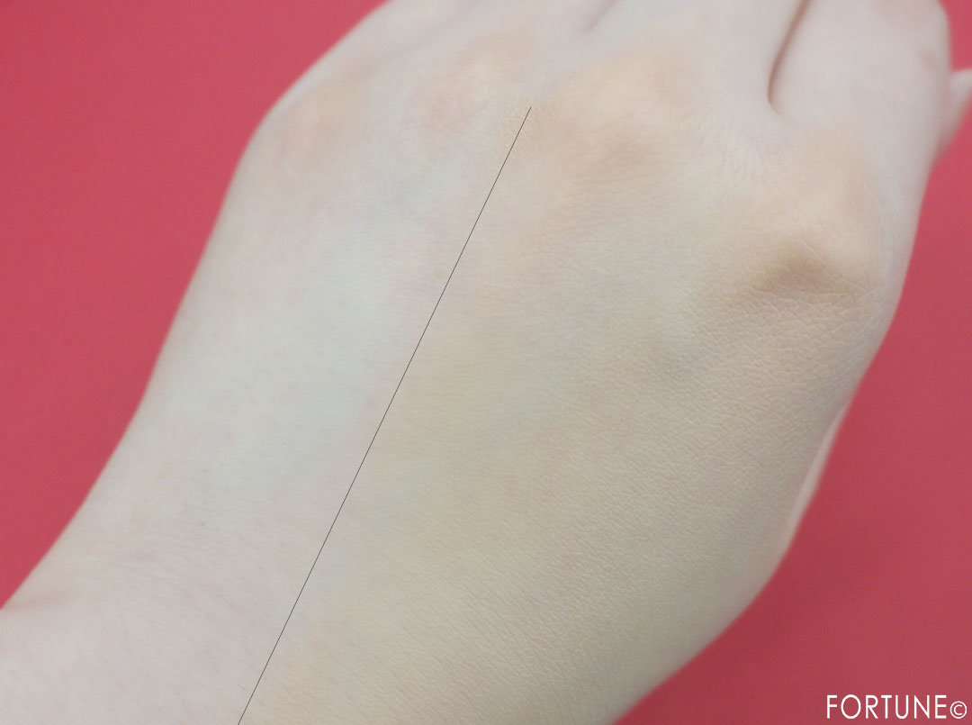 アルマーニ「パワーファブリックコンパクト」スウォッチ