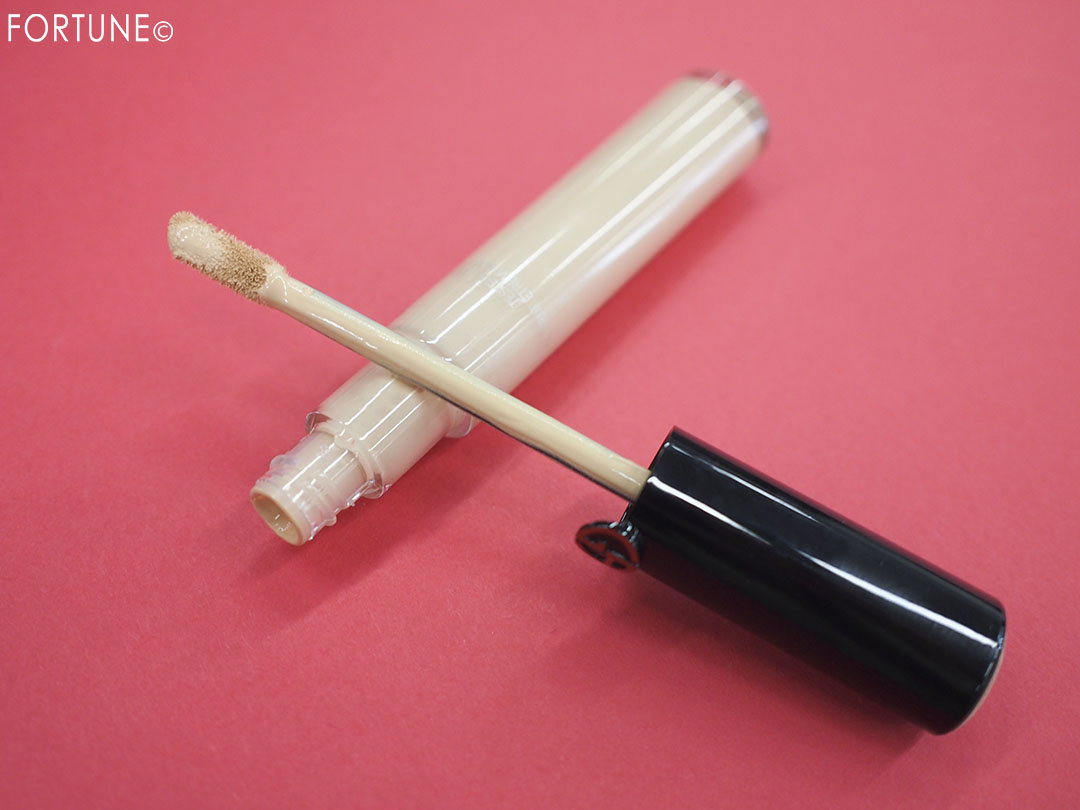 アルマーニ「パワーファブリックコンシーラー」