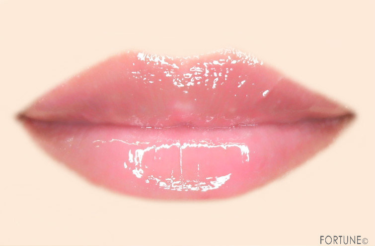 ダイソー×ハローキティ　BKTグロス　02 ピーチ　プチプラ