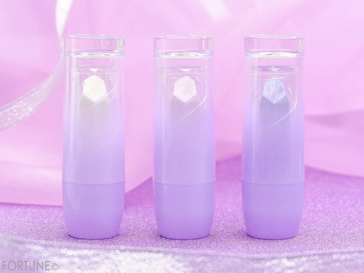 REVLON（レブロン）　『レブロン クリスタル オーラ』コレクション　「レブロン クリスタル リップスティック」