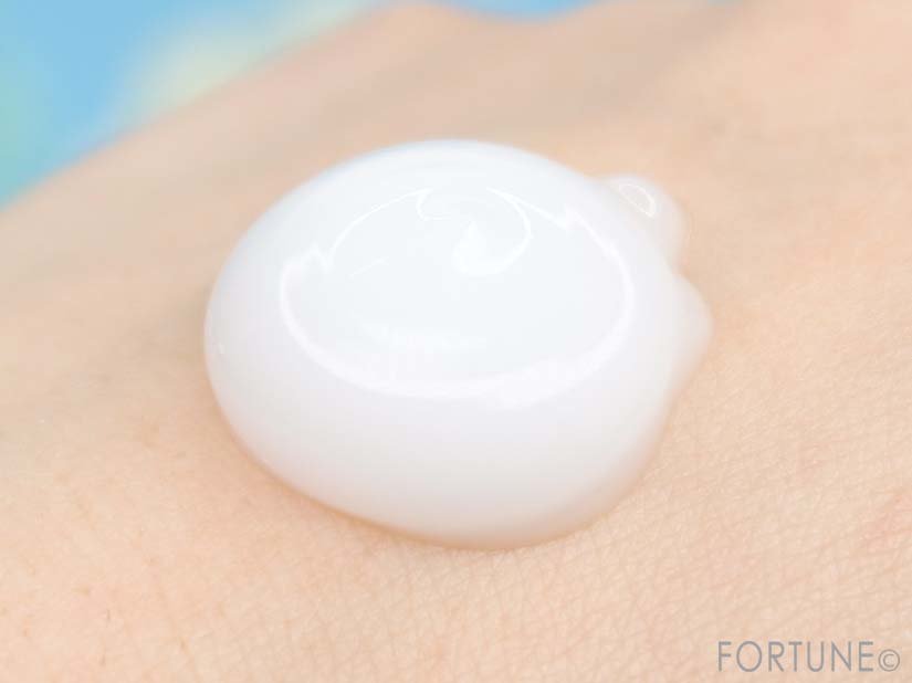 セザンヌ「うるおいオールインワンジェル」