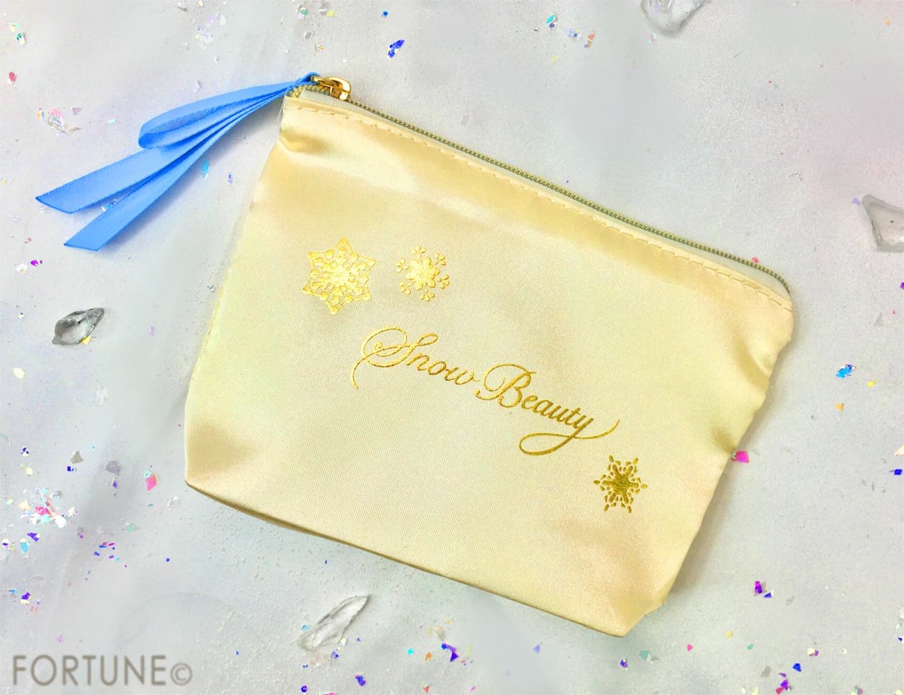資生堂　スノービューティー　「スノービューティー ホワイトニング フェースパウダー 2019」（医薬部外品）　専用アミュレットポーチ