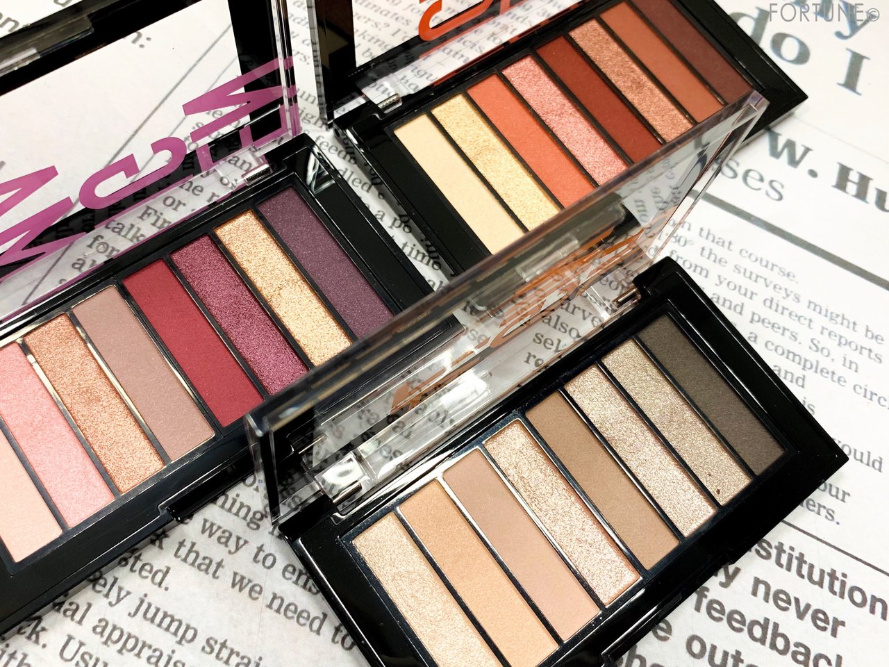 REVLON（レブロン）2019夏新作コスメ「レブロン カラーステイ ルックス ブック パレット」