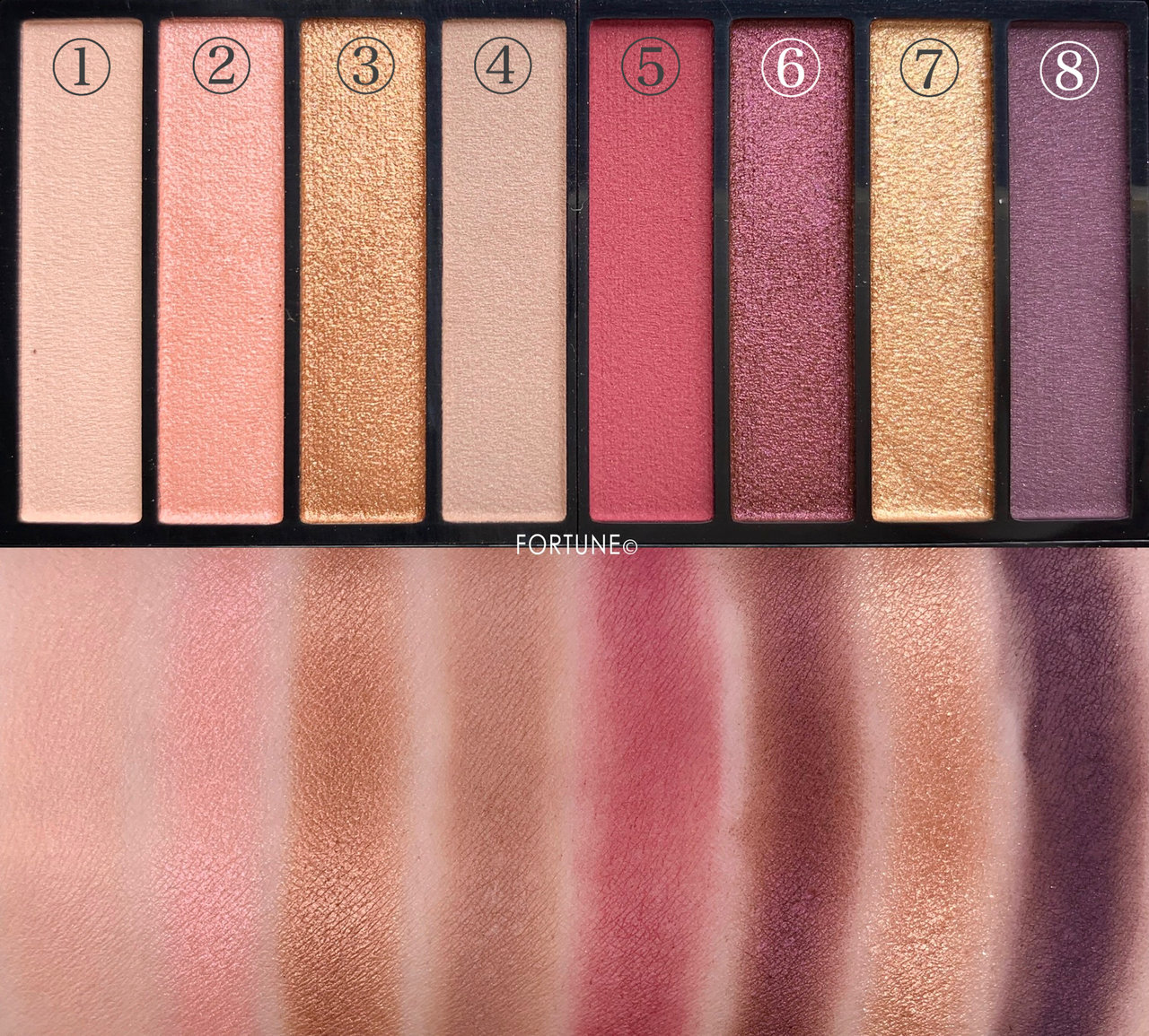 レブロン カラーステイ ルックス ブック パレット《#920 エニグマ》スウォッチ