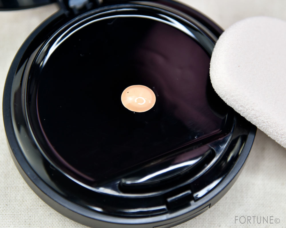 MiMC ミネラルリキッドリーファンデーション