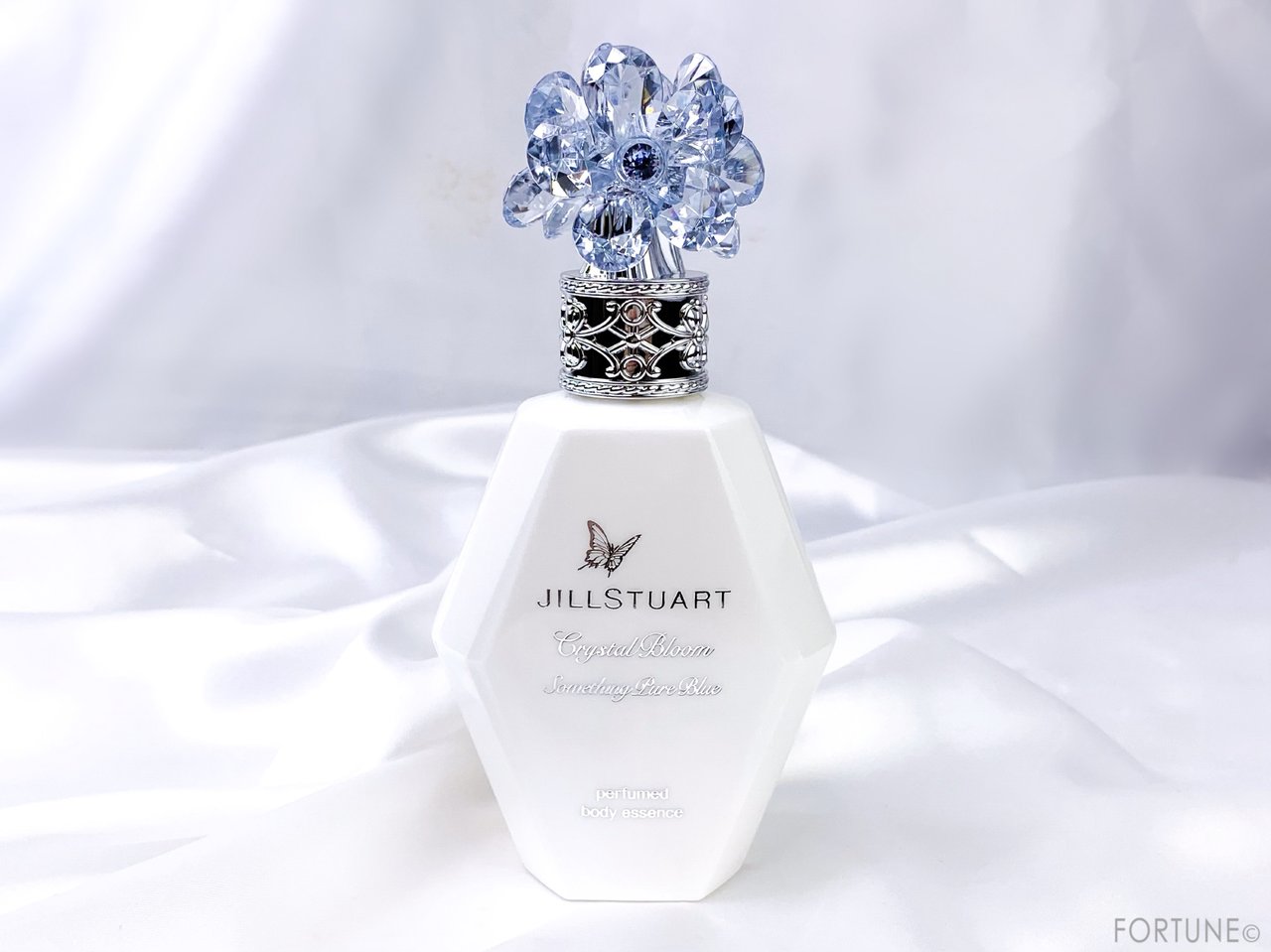 ジルスチュアート クリスタルブルーム サムシングピュアブルー パフュームド ボディエッセンス