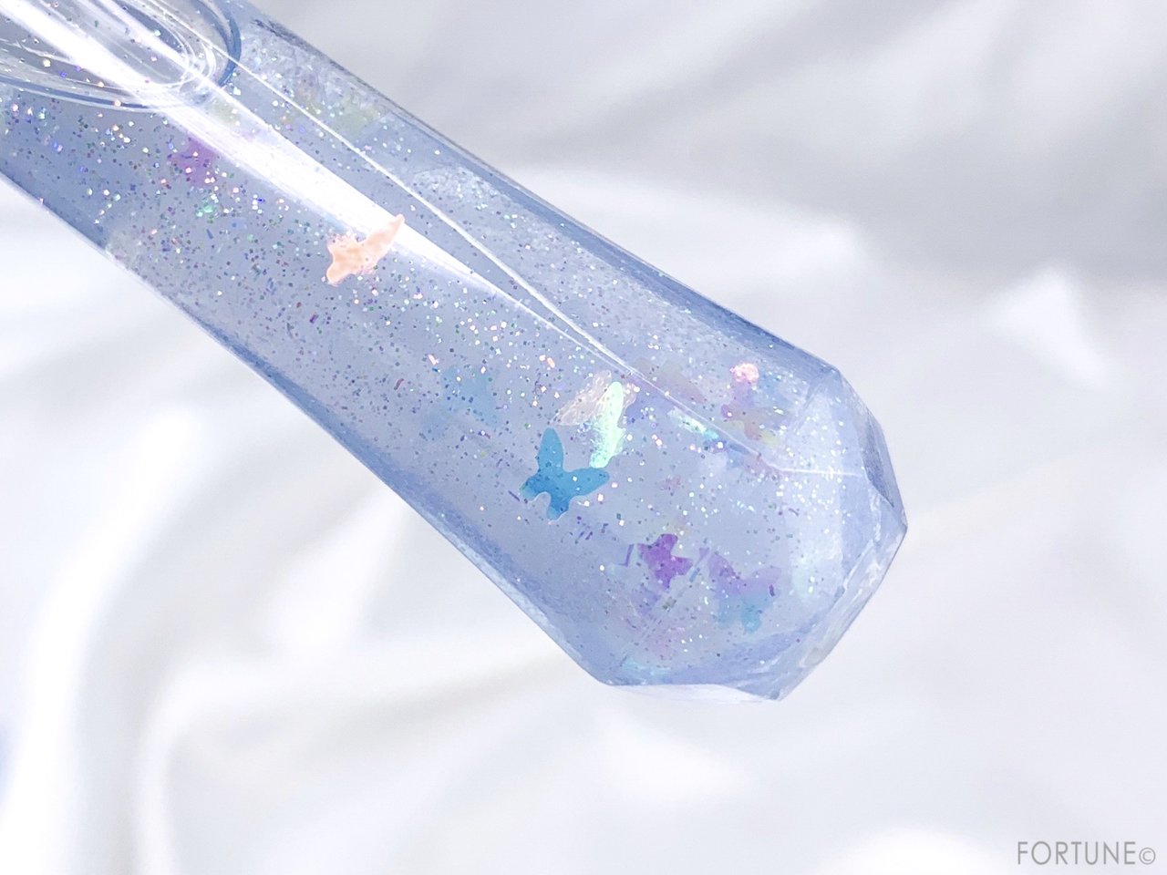 ジルスチュアート サムシングピュアブルー シマリング リップエッセンス