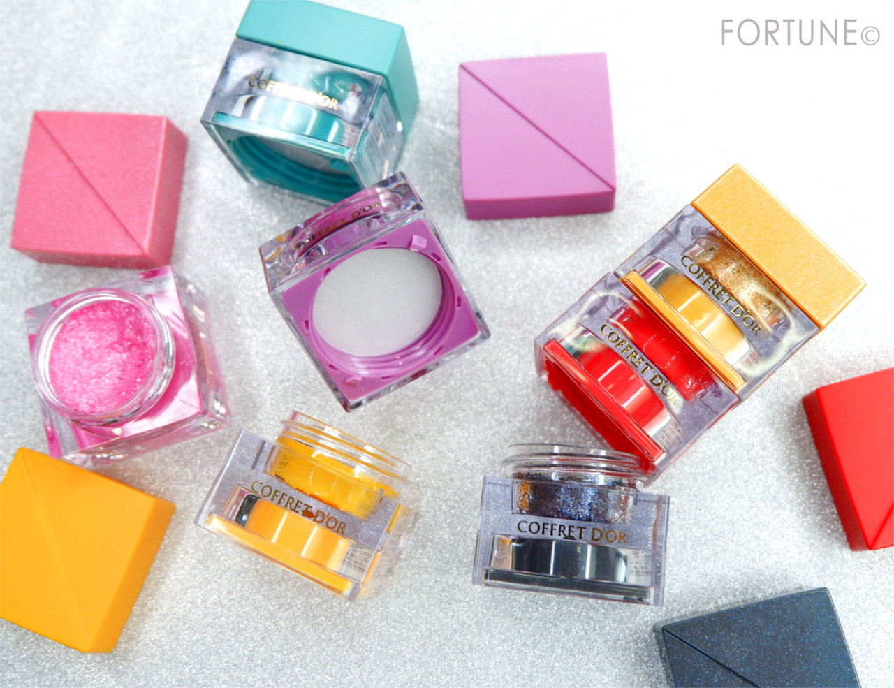 コフレドール2019夏コスメ「プレイフルカラー アイ＆フェイス」