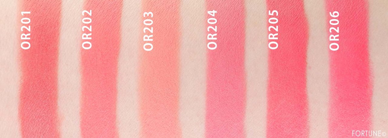 エチュードハウス「ベターリップトーク ベルベット」オレンジ系　スウォッチ