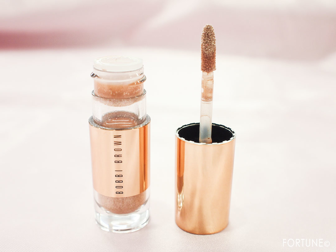 (画像)ボビイ ブラウン「ハイシャインリキッドアイシャドウ」01