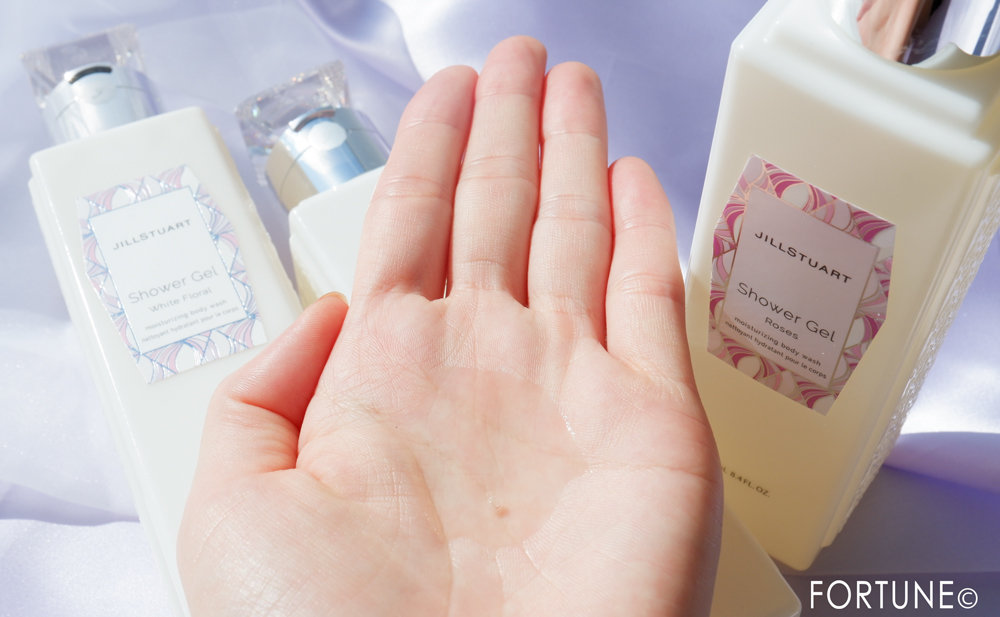 画像：ジルスチュアート新作「シャワージェル」使用感