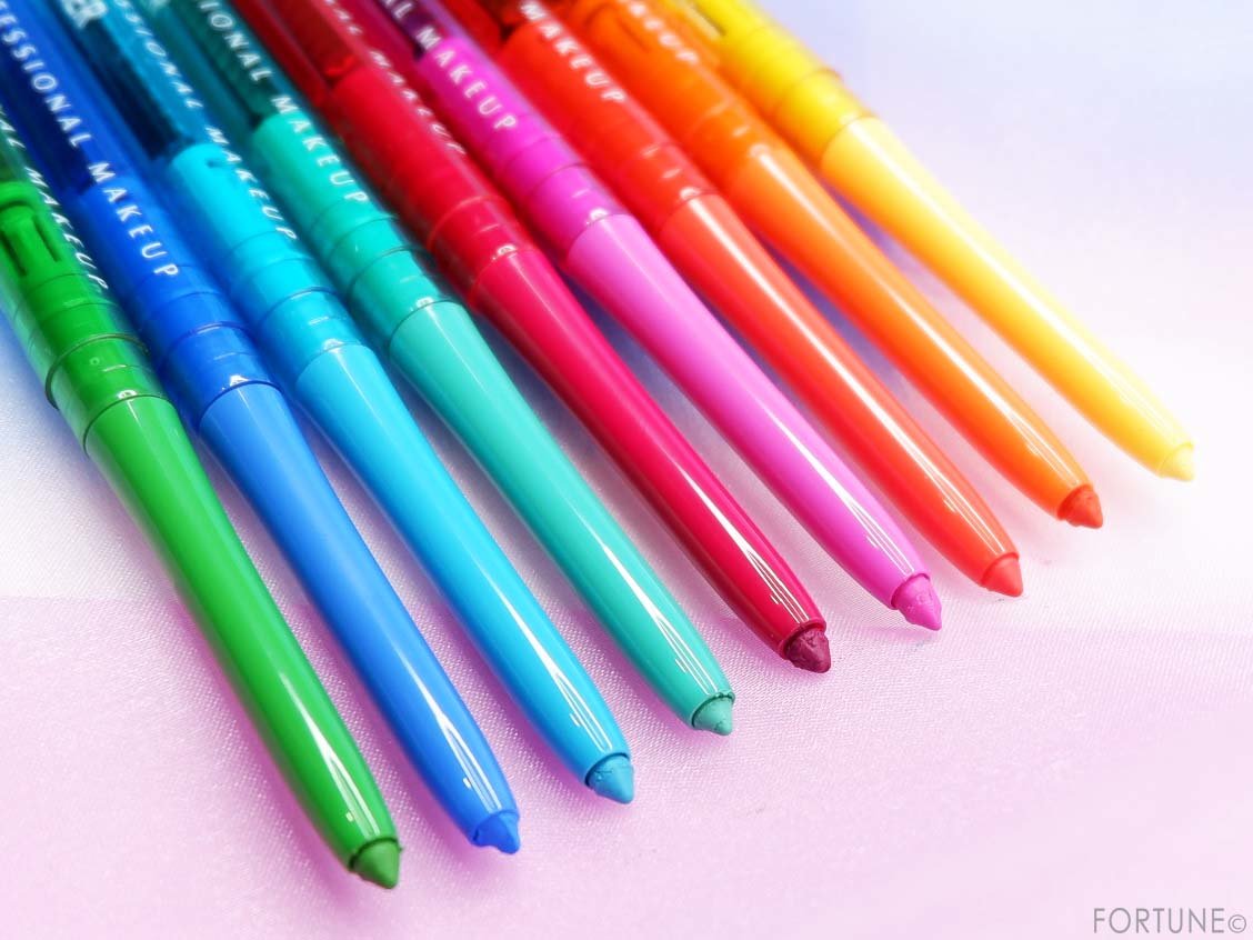 NYX（ニックス）「オフトロピック プロ ライナー」