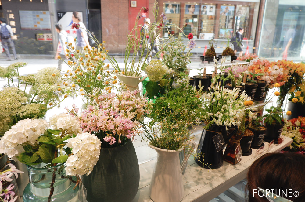 画像：LUSH(ラッシュ)新宿店