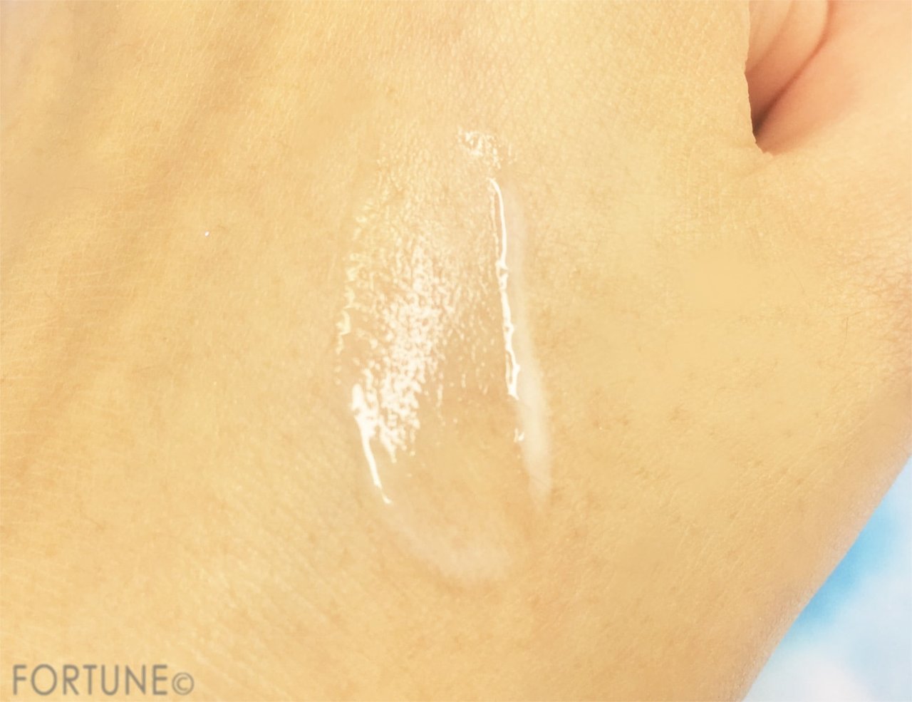 テカリ防止コスメ：エテュセ「オイルブロックベース」