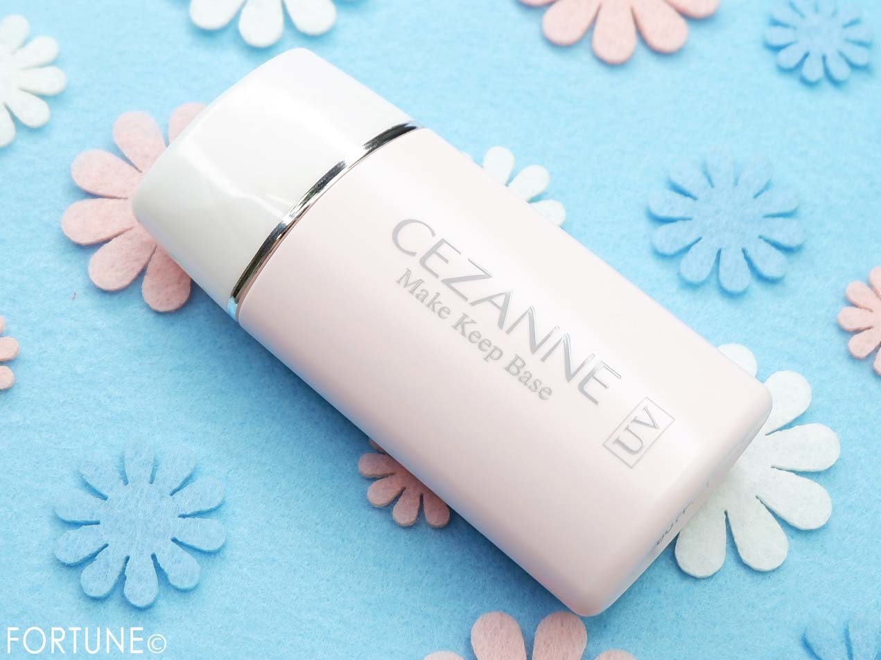 セザンヌ「皮脂テカリ防止下地」ピンクベージュカラー