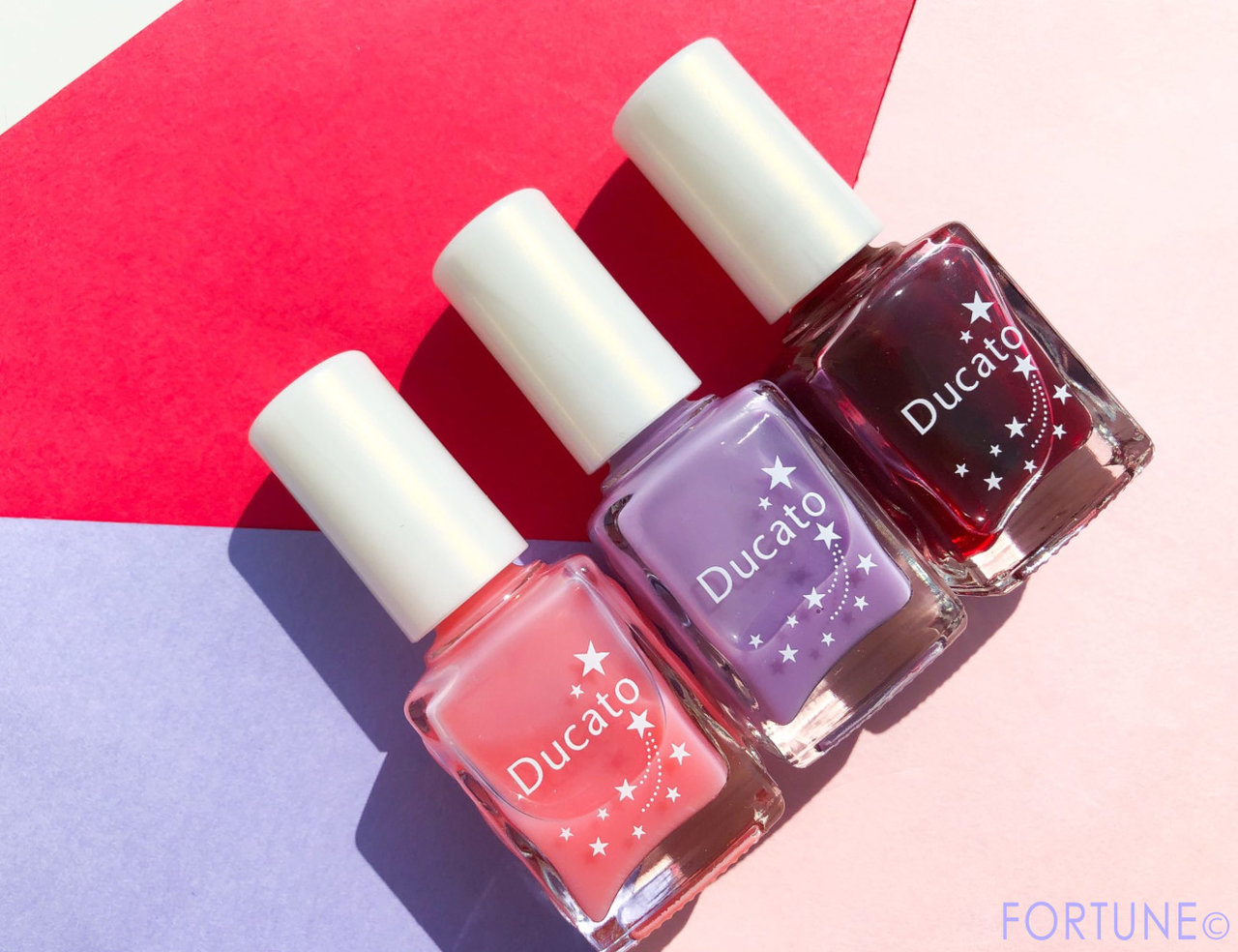 画像：デュカート新作「グロッシーネイルカラー A」