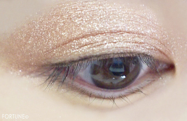 ボビイ ブラウン「ハイ シャイン リキッド アイシャドウ」使用感