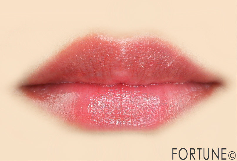 アクア・アクア　オーガニックスイーツリップ　03 アップルレッド