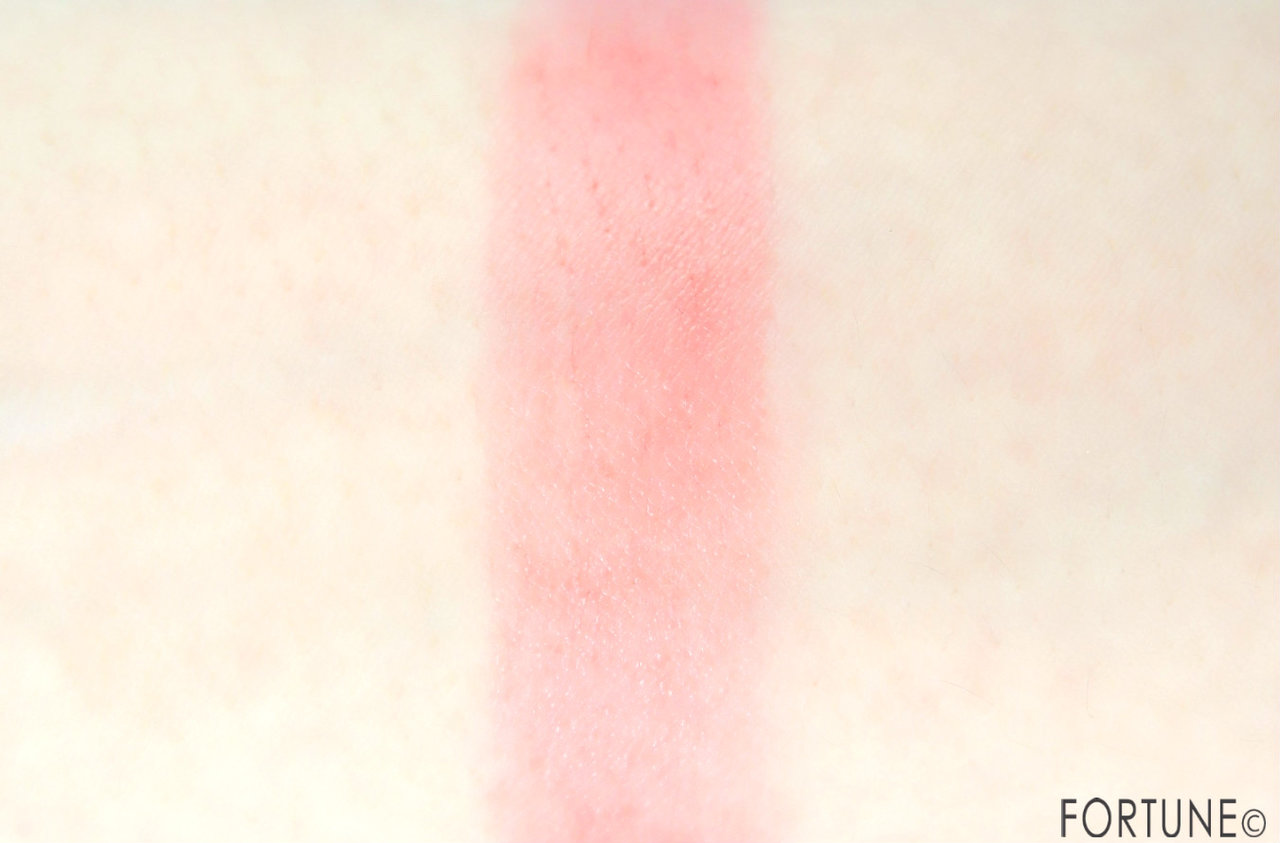 アクア・アクア　オーガニックスイーツリップ　03 アップルレッド