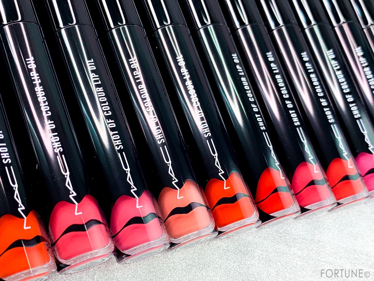 2019夏新作《M·A·C（マック）》「ショット オブ カラー リップ オイル」