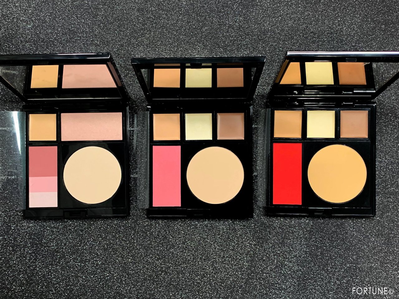 画像：《アディクション(ADDICTION) 2019秋新作》アディクション　コンパクト 10 リミテッドエディション<BASE MAKE-UP CONCEPT>