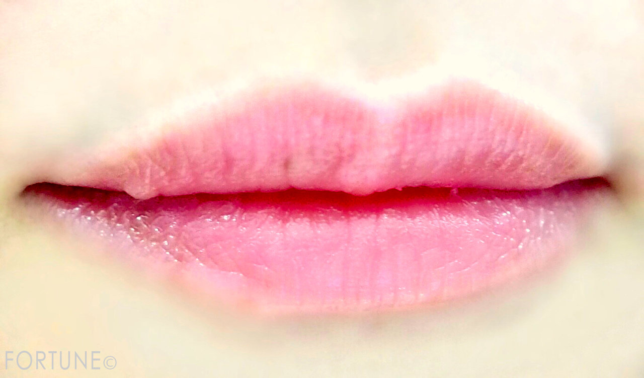 画像：《アディクション(ADDICTION) 2019秋新作》10 リミテッドエディション「ザ コンパクト アディクション」メイク