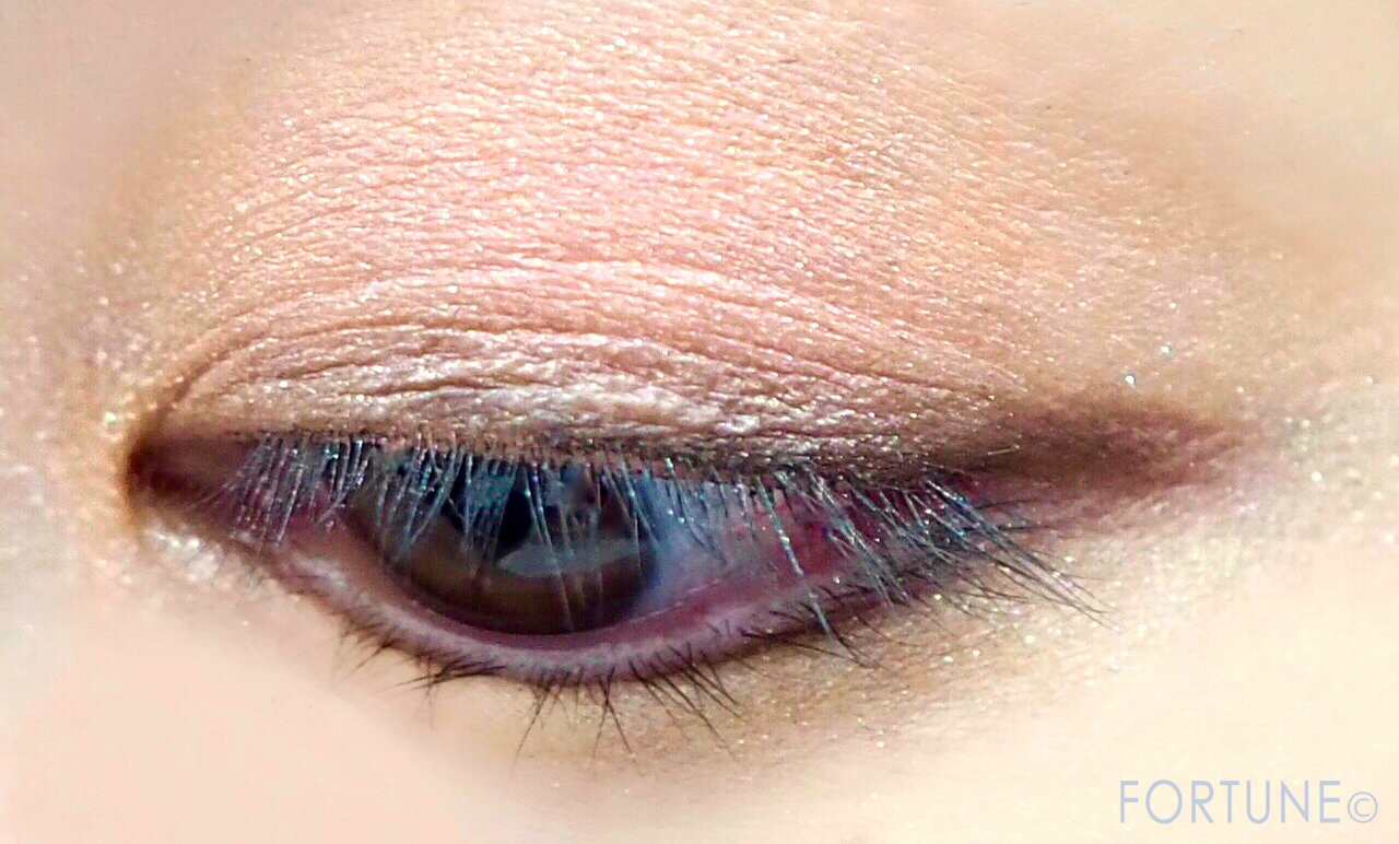 画像：《アディクション(ADDICTION) 2019秋新作》10 リミテッドエディション「アイコンシャス アディクション」メイク