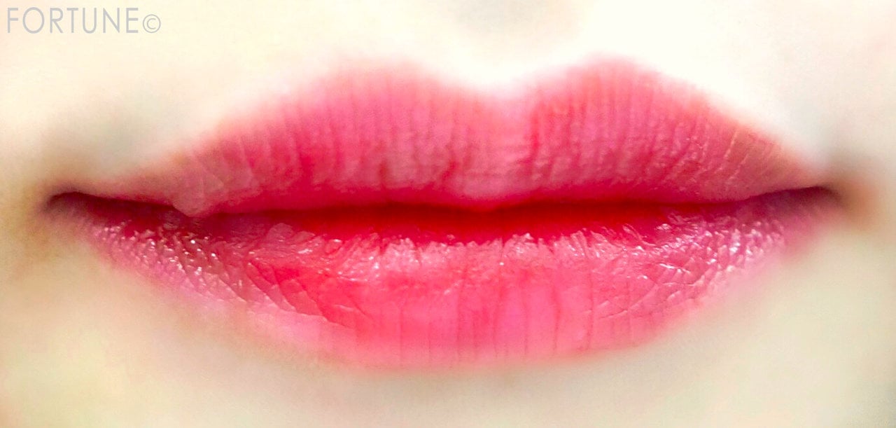 画像：《アディクション(ADDICTION) 2019秋新作》10 リミテッドエディション「リップコンシャス アディクション」メイク