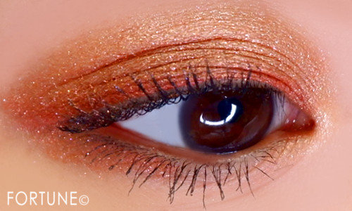 画像：NARS 2019新作アイシャドウパレット「ナーズイスト ウォンテッド ミニアイシャドーパレット」メイクしてみた