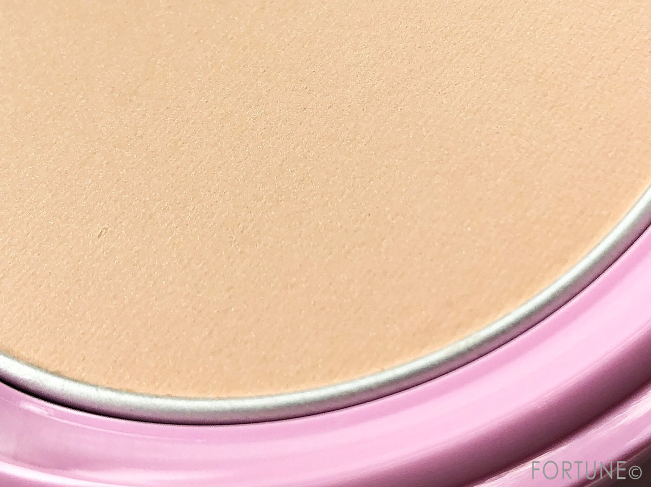 資生堂新作 第2弾「ギャラリーコンパクト　プレストパウダー」夏