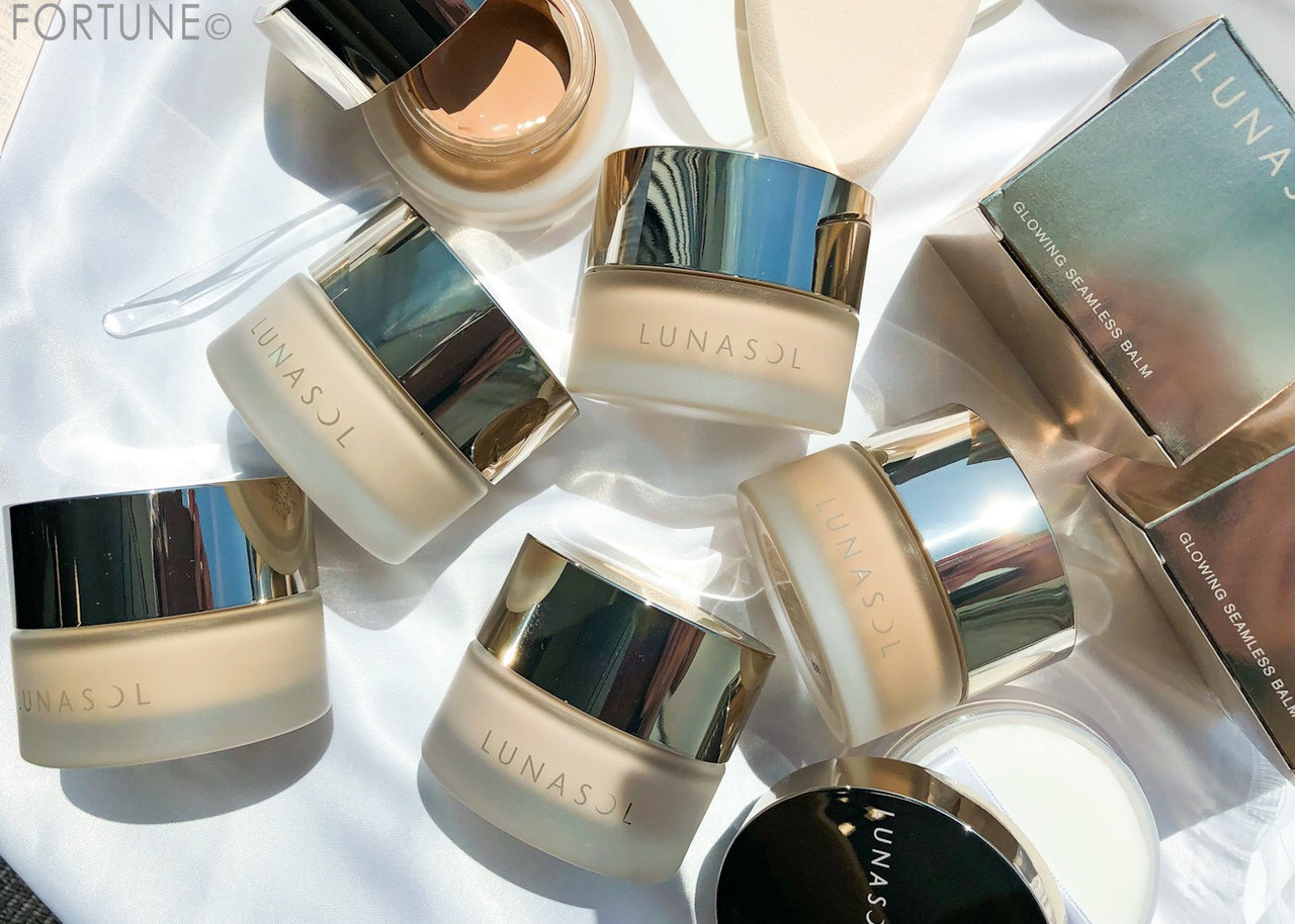 画像： LUNASOL(ルナソル)2019秋新作「グロウイングシームレスバーム」「ファンデーションスポンジ」「エアリールーセントパウダー」