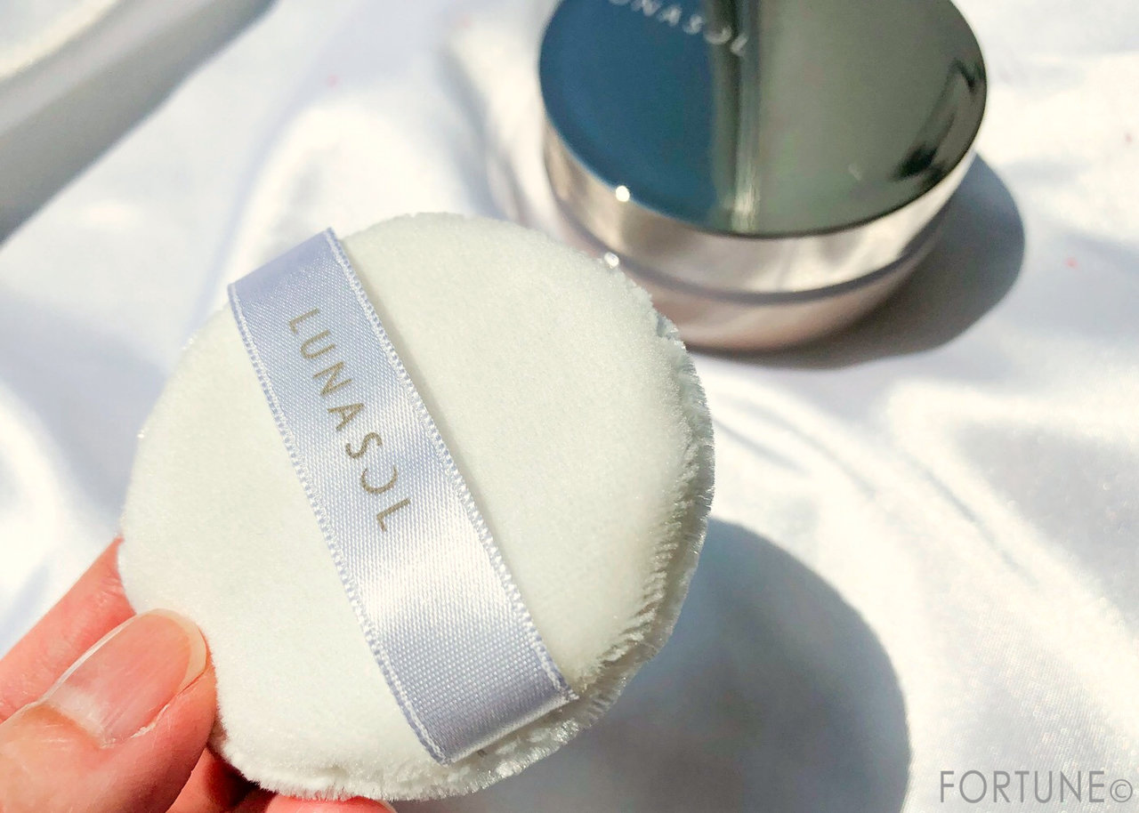 画像： LUNASOL(ルナソル)2019秋新作「エアリールーセントパウダー」00 Sheer