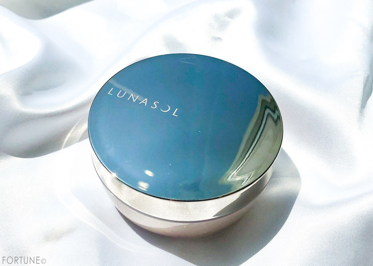 画像： LUNASOL(ルナソル)2019秋新作「エアリールーセントパウダー」00 Sheer