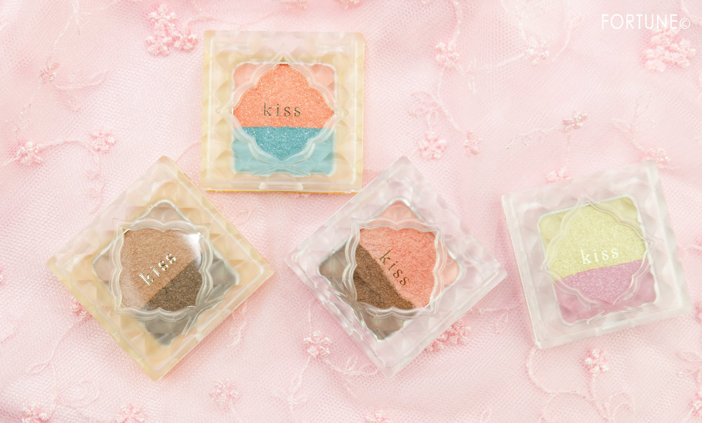 コスメカレンダー：キス「デュアルアイズB」「デュアルアイズS」