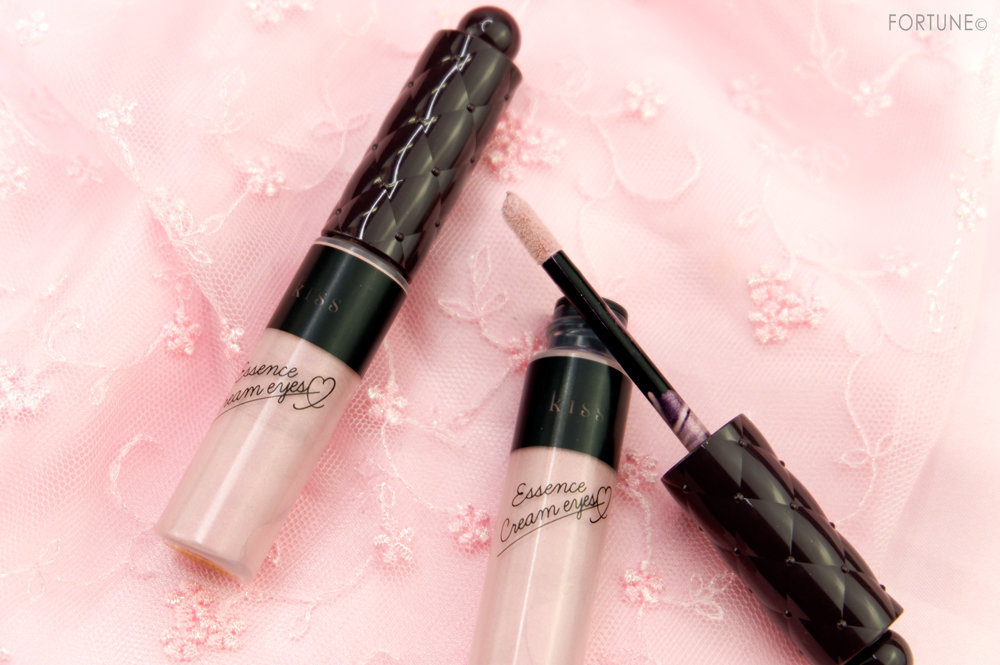 コスメカレンダー：キス「エッセンスクリームアイズ」