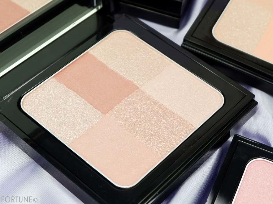 ボビイ ブラウン「ブライトニング ブリック」