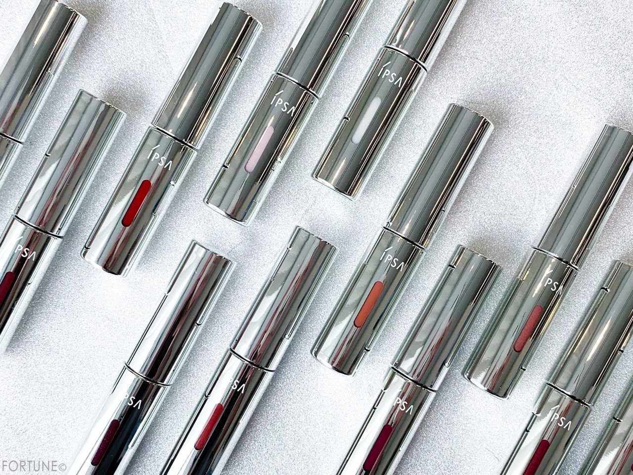 画像：イプサ新作「リップカラー」