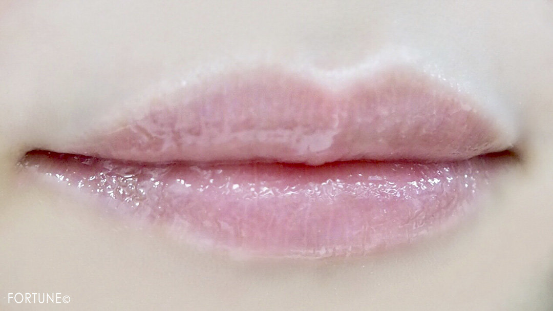 画像：ベアミネラル リップグロス「グラマー ガール」使用感