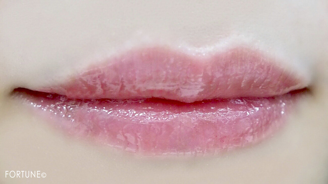 画像：ベアミネラル リップグロス「アフィシオナード」使用感