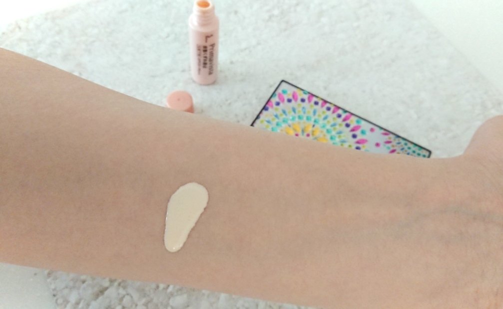 プリマヴィスタ 限定 花火柄デザイン