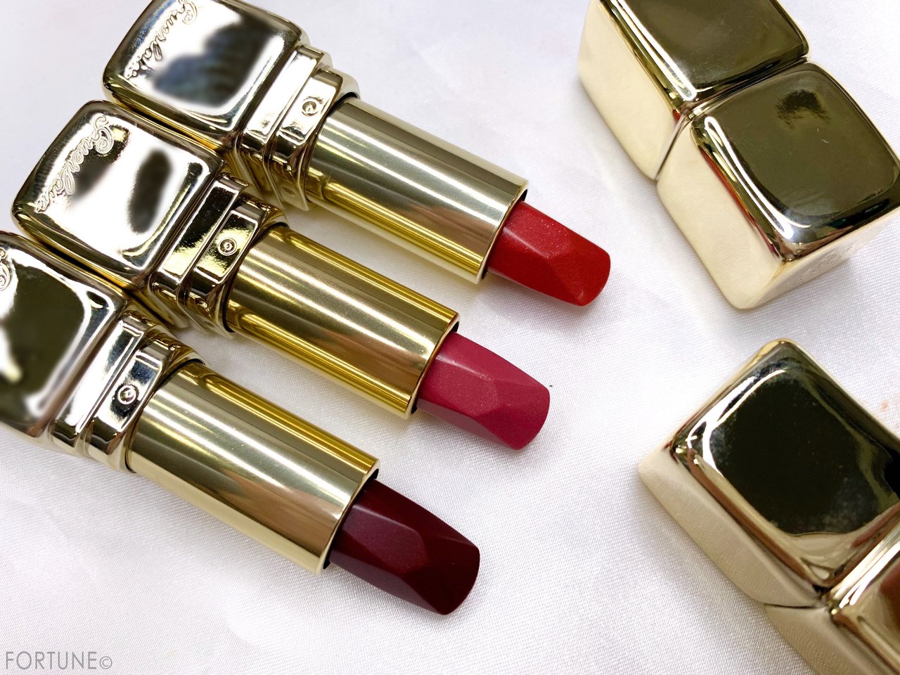 《ゲラン(GUERLAIN)》キスキス（リップスティック）　限定3色