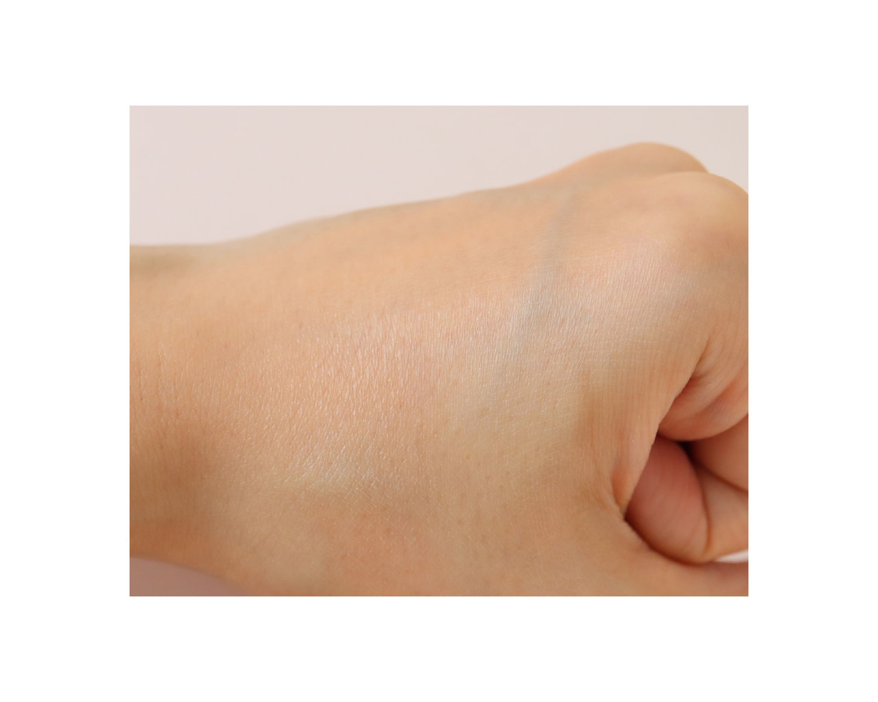 (自撮り)グローパウダーパクト【EGLIPS(イーグリップス)】