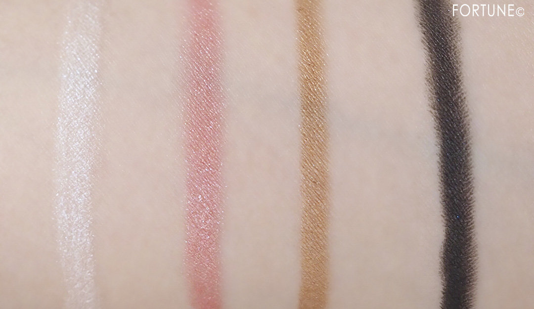 画像：《100均コスメ》ダイソー「シャイニーアイシャドウ」スウォッチ