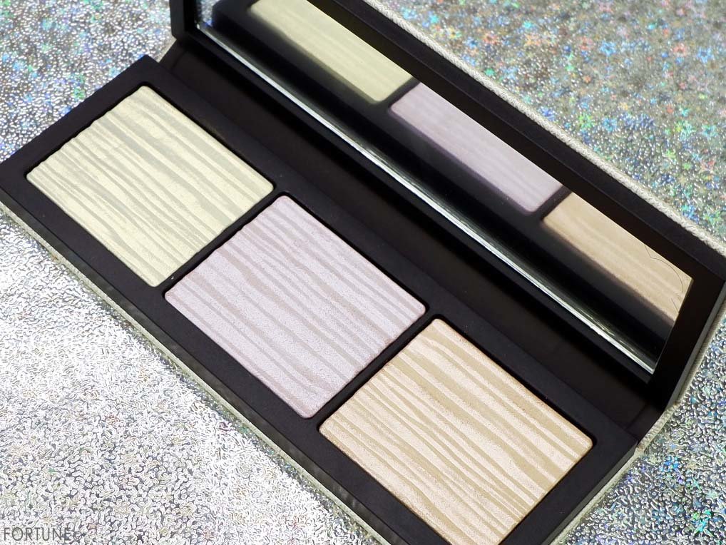 画像：M·A·C「エクストラ ディメンション スキンフィニッシュ トリオ」アマング ザ スターズ