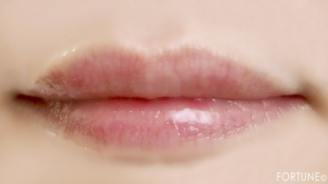 画像：《100均コスメ》キャンドゥ クレヨンタッチミー「リップグロス」シャイニーイエロー