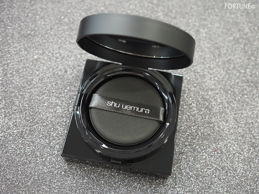 画像：シュウ ウエムラ 2019新作「アンリミテッド ラスティング クッション」