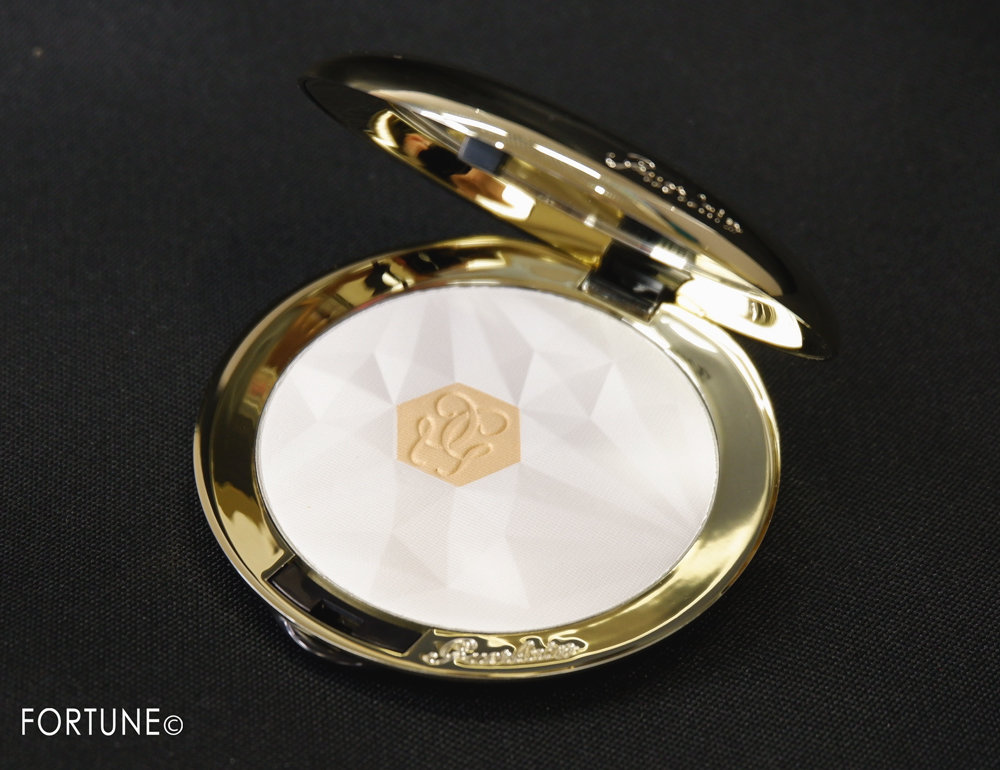 画像：GUERLAIN（ゲラン）「パリュール ゴールド セッティング パウダー」