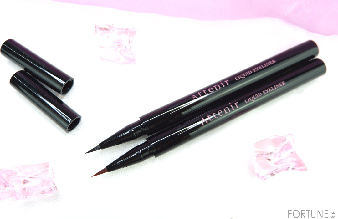 画像：アテニア（Attenir）　リフトアップアイメイク　2019秋新作　リキッド アイライナー