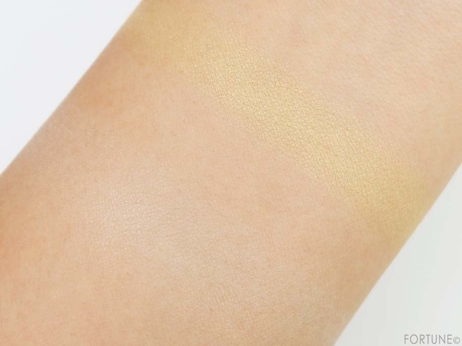 画像：GUERLAIN（ゲラン）「パリュール ゴールド セッティング パウダー」